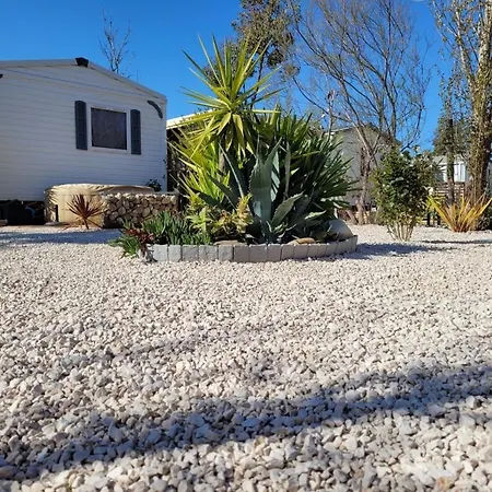 Mobil Home, Jacuzzi, Velos, Barbecue Et Et A 300m Campsite Hyeres