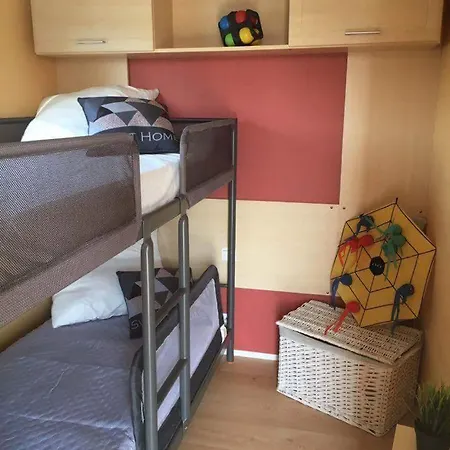 Mobil Home, Jacuzzi, Velos, Barbecue Et Et A 300m Campsite Hyeres