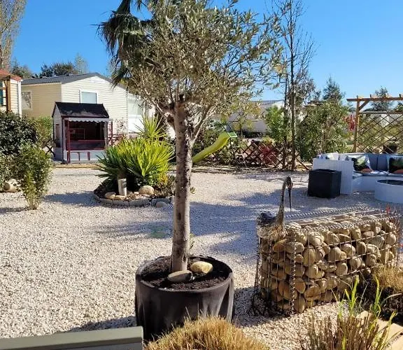 Camping Mobil Home, Jacuzzi, Vélos, Barbecue Et Et à 300m