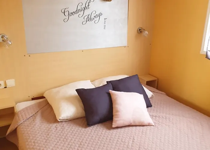 Mobil Home, Jacuzzi, Vélos, Barbecue Et Et à 300m *